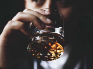 weed-vs-alcohol-binge-drinking