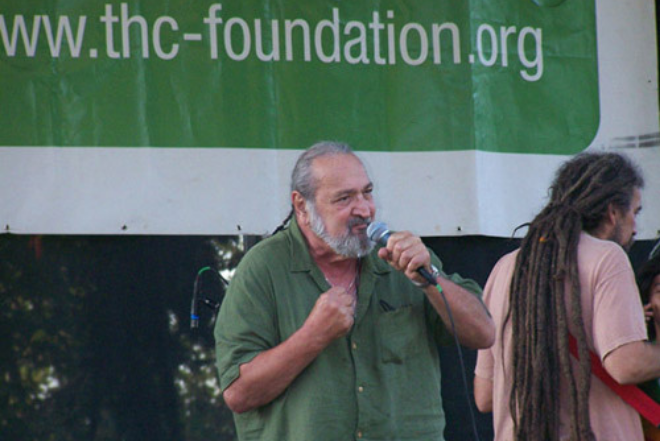 Jack Herer speaking at the 2009 Hempstalk Festival
